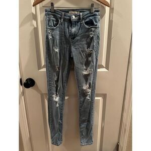 Levi's 721 High Rise Distressed Skinny Jeans Size 26